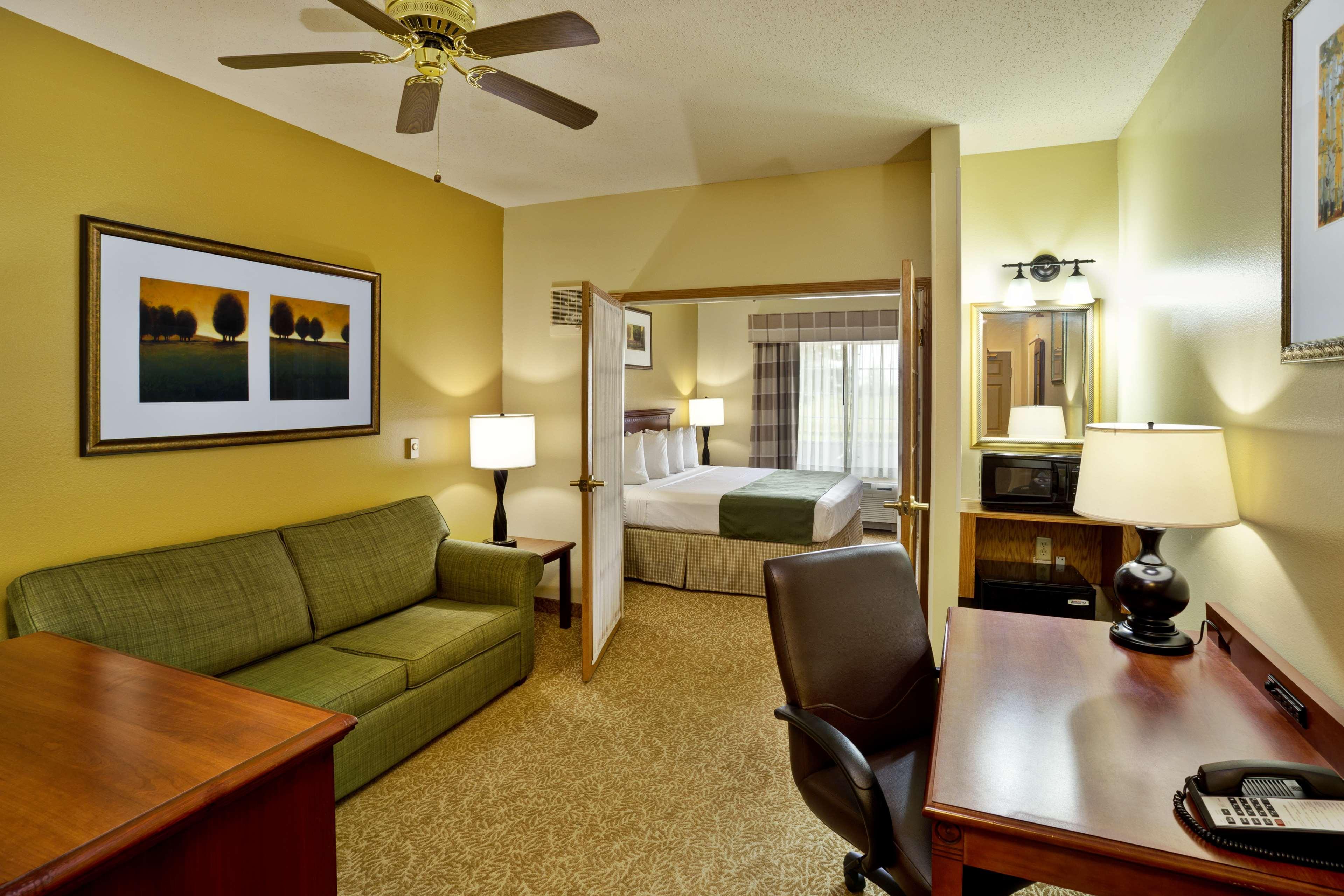 Country Inn & Suites By Radisson, Marion, Oh Bagian luar foto