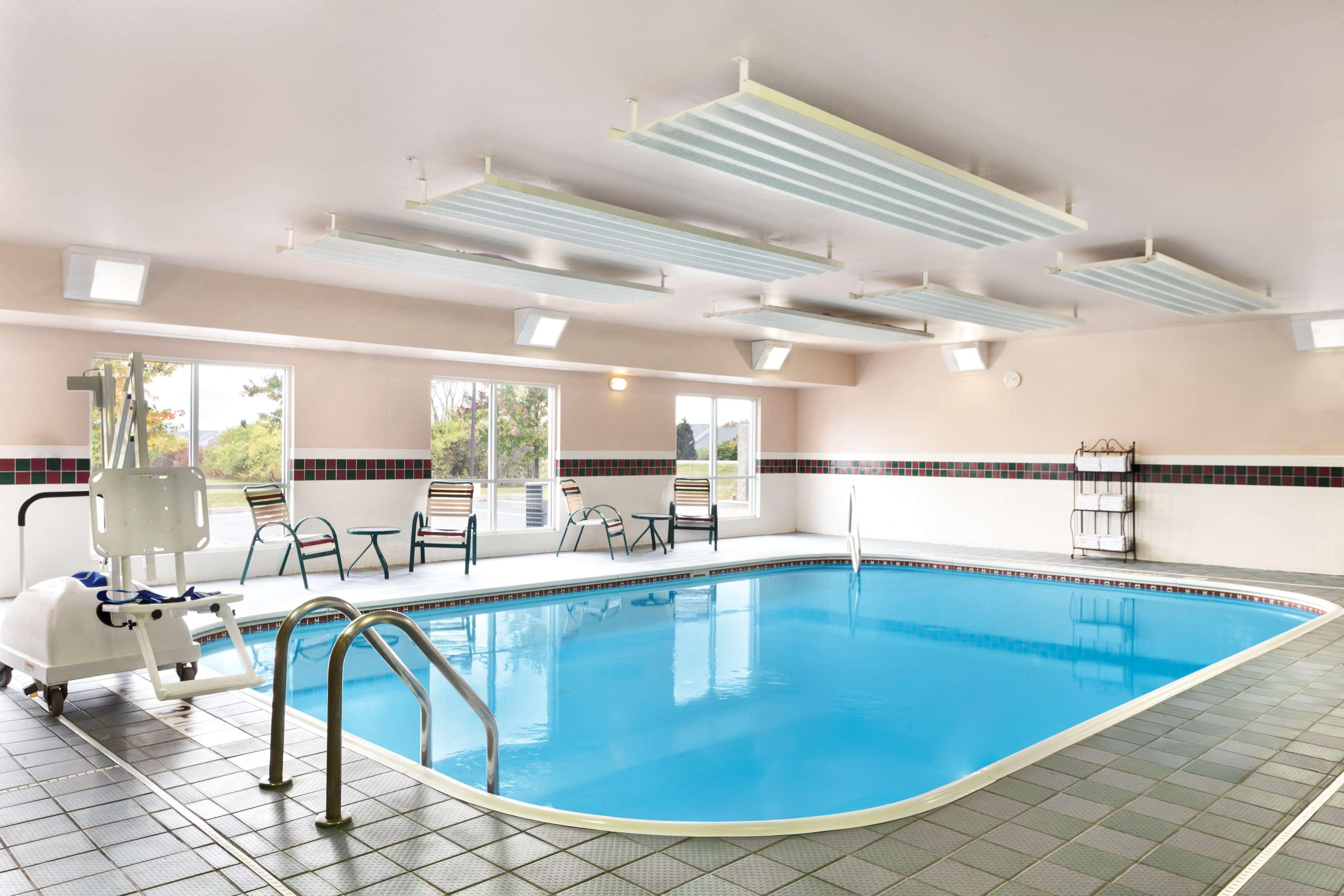 Country Inn & Suites By Radisson, Marion, Oh Bagian luar foto